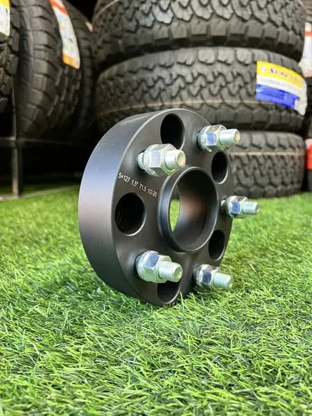 Espaciadores Con Centrador 5X127 1,5" CB 71,5 PH 1/2" - 20 UNF - Valencia Shop | Espaciadores de Llantas - Repuestos a pedido | Coquimbo - La Serena | Envíos a Todo Chile