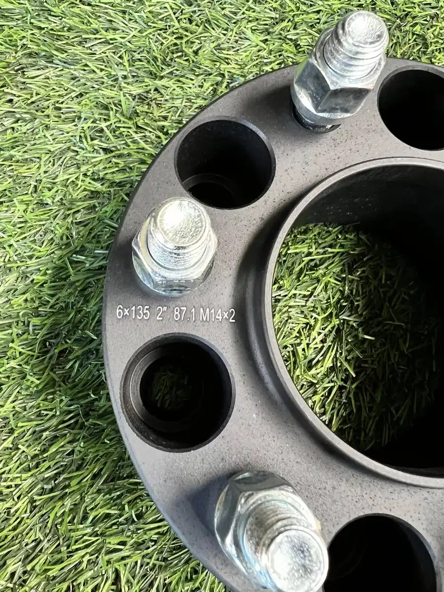 Espaciadores Con Centrador 6X135 2" CB 87,1 PH 14X1.5 - Vista 2 - Valencia Shop | Espaciadores de Llantas - Repuestos a pedido | Coquimbo - La Serena | Envíos a Todo Chile